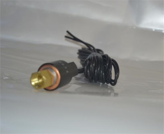 日本鹭宫小型压力开关